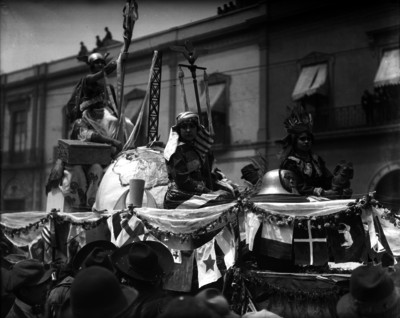 Carro alegórico en un desfile