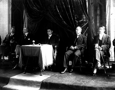 Adolfo de la Huerta y su gabinete en los festejos del 16 de septiembre