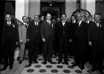 Alvaro Obregón, presidente electo, con los gobernadores de Texas y Nuevo México, retrato de grupo