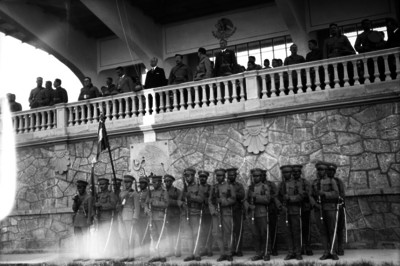 Pascual Ortíz Rubio en una ceremonia militar