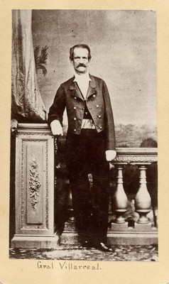 Florencio Villarreal, retrato de pie