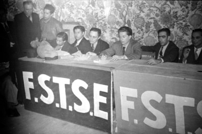 Líderes de la F.S.T.S.E. en una reunión