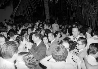 Miguel Alemán Valdés en el baile del Hotel Balmar