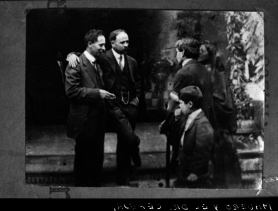 Francisco I. Madero abraza a Rafael Cepeda