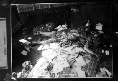 Cadáver de Jacinta Aznar en una habitación