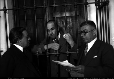 Alberto Gallegos es interrogado por José Ma. Gutiérrez y Antonio Fernández V