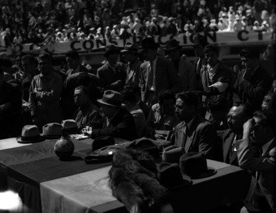 Asamblea Nacional de la Confederación de Trabajadores de México en una plaza de toros