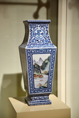 QIN HUA SHAN SHUI FANG PING